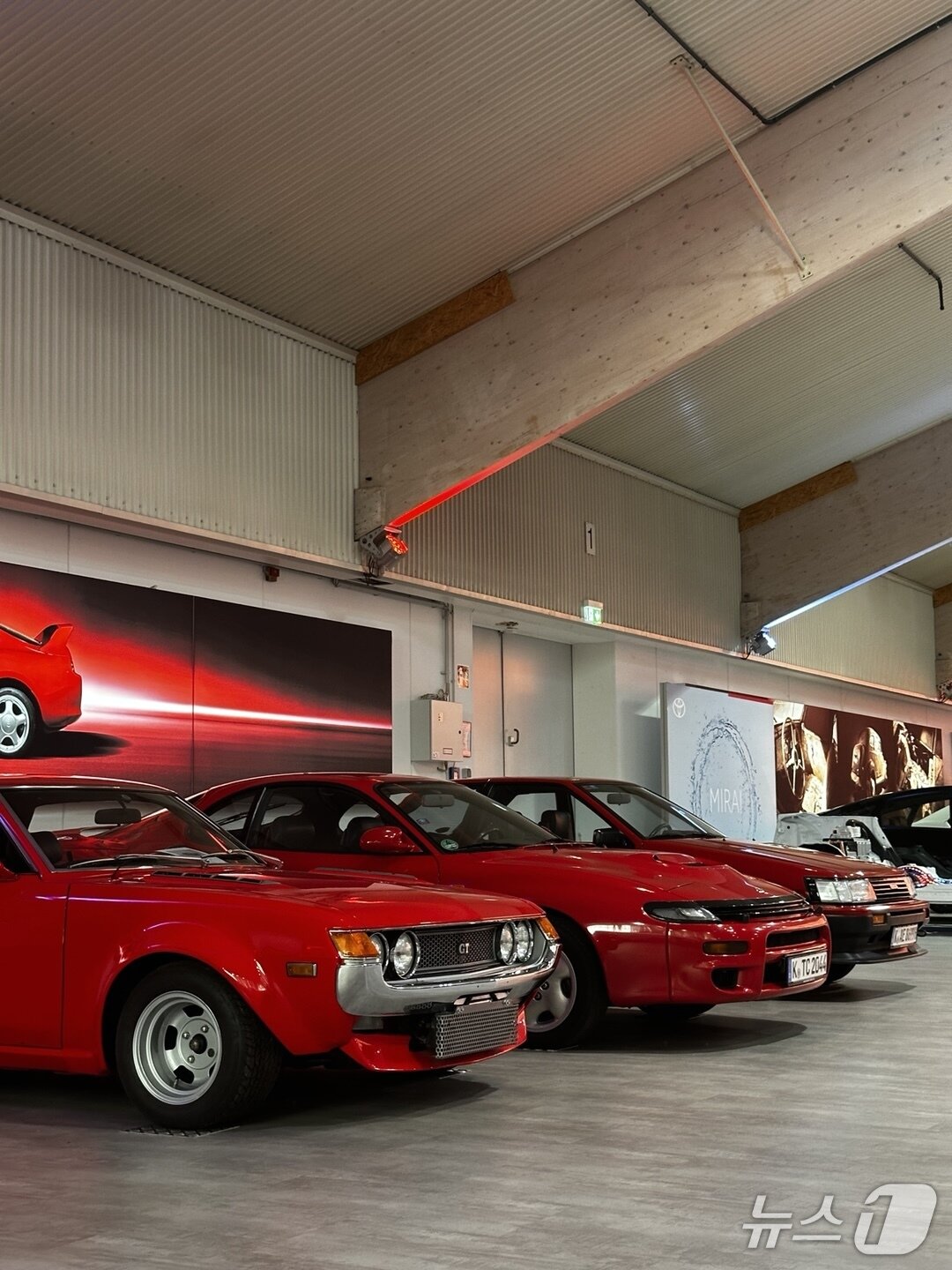 본문 이미지 - 도요타 브랜드를 대표하는 셀리카와 AE86 모습.ⓒ 뉴스1 이동희 기자 