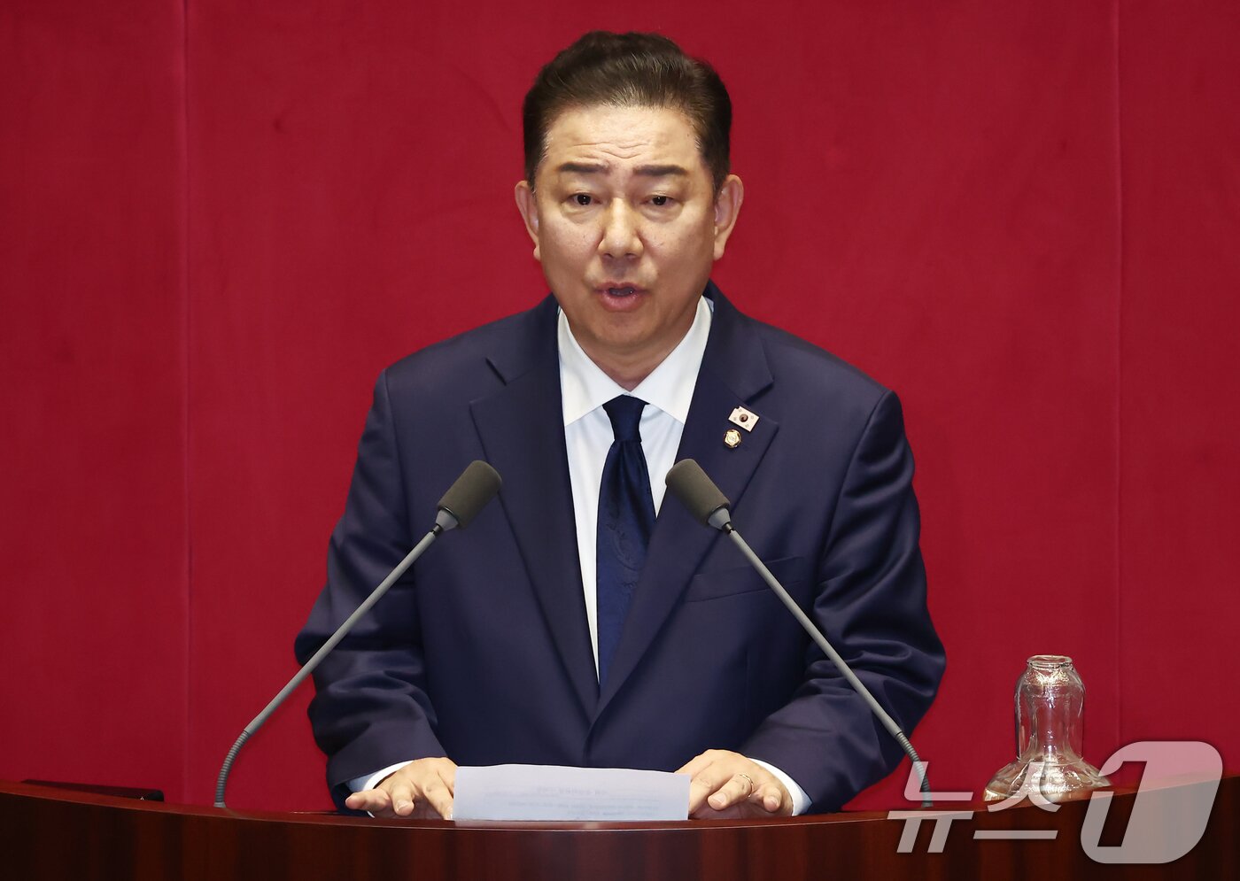 본문 이미지 - 국회 운영위원장에 당선된 김병기 더불어민주당 대표 직무대행 겸 원내대표가 27일 서울 여의도 국회에서 열린 본회의에서 당선 인사말을 하고 있다. 2025.6.27/뉴스1 ⓒ News1 김민지 기자