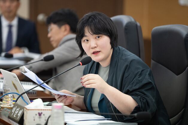 'SNS서 시민 비하' 이단비 인천시의원…'공개회의에서 경고' 징계 의결