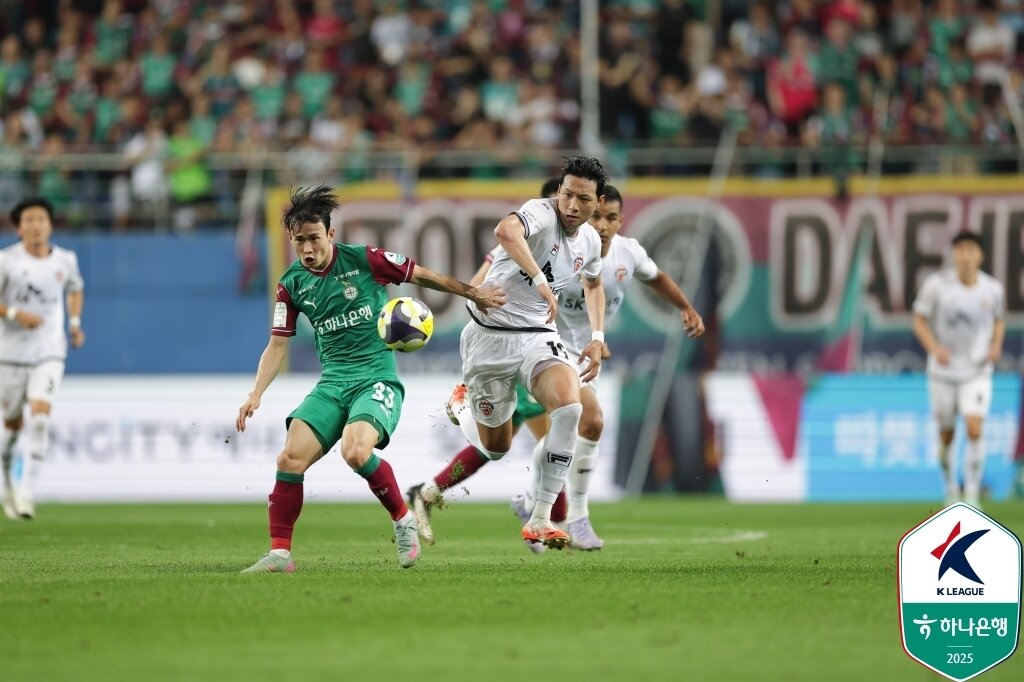 본문 이미지 - 대전하나시티즌과 제주SK는 27일 열린 하나은행 K리그1 2025 21라운드에서 1-1로 비겼다. (한국프로축구연맹 제공)