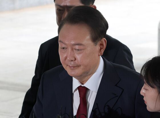 내란 특검팀, 尹 대면 조사…체포영장 방해·비화폰·국무회의 수사(종합)