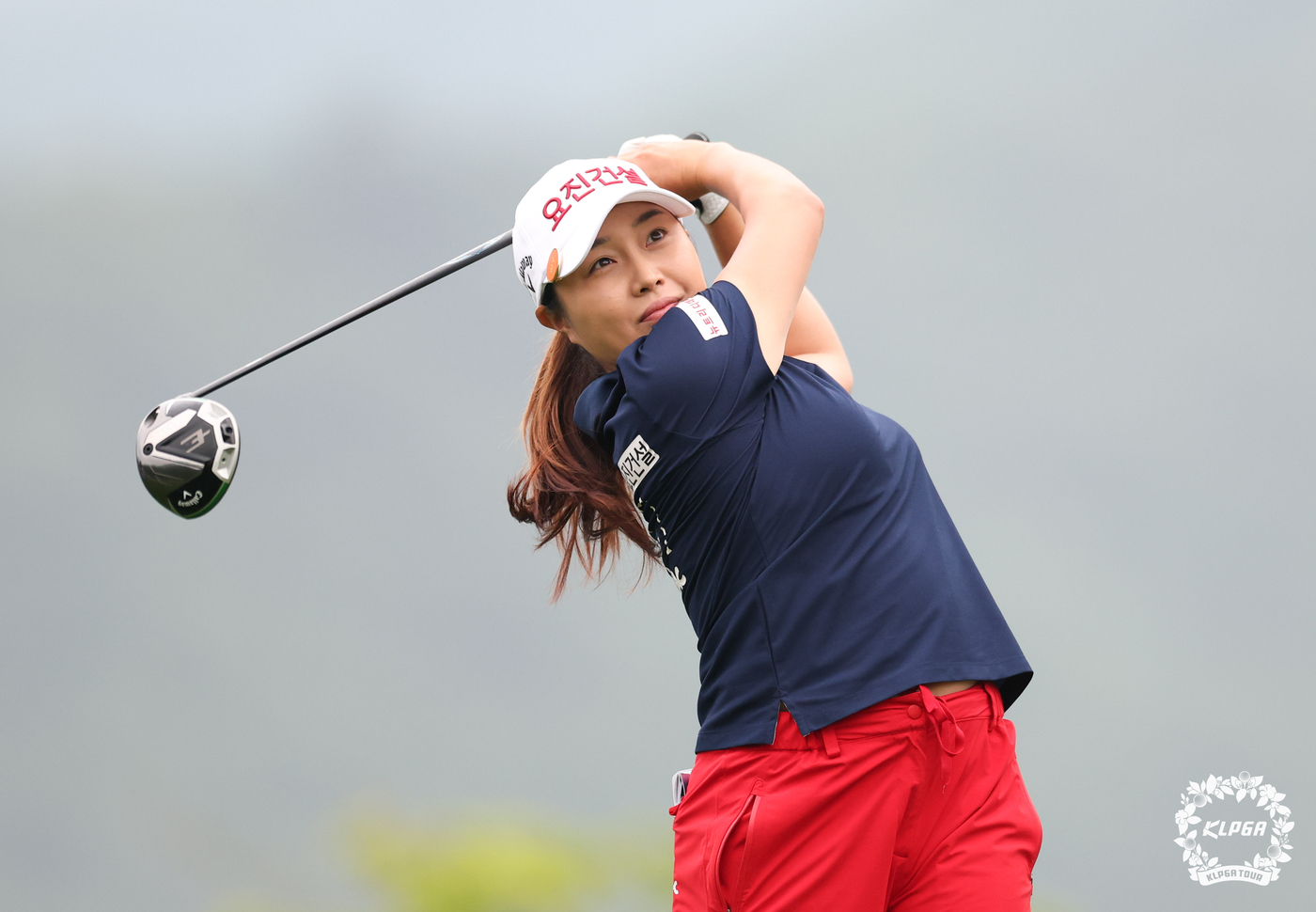 (서울=뉴스1) = 서연정이 28일 강원도 용평 버치힐CC에서 열린 '맥콜 모나 용평 오픈 Wih SBSGolf' 2라운드 1번 홀에서 티샷을 하고 있다. (KLPGA 제공. 재판 …