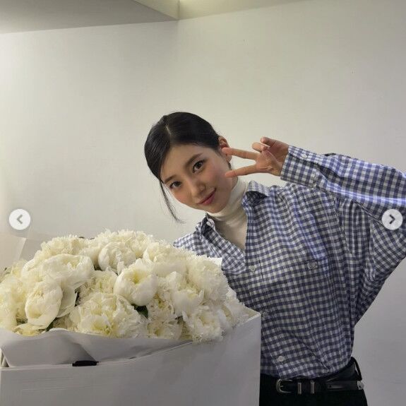 수지, 어떤 앵글에서도 굴욕 없는 미모…청초 비주얼 [N샷]