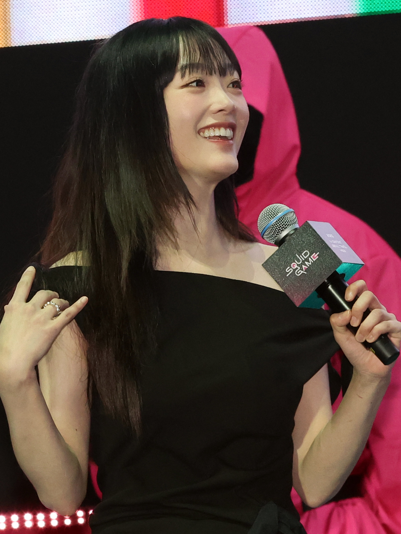 (서울=뉴스1) 황기선 기자 = 배우 이유미가 28일 오후 서울광장에서 열린 오징어 게임 시즌3 글로벌 피날레 무대인사에서 발언을 하고 있다. 2025.6.28/뉴스1