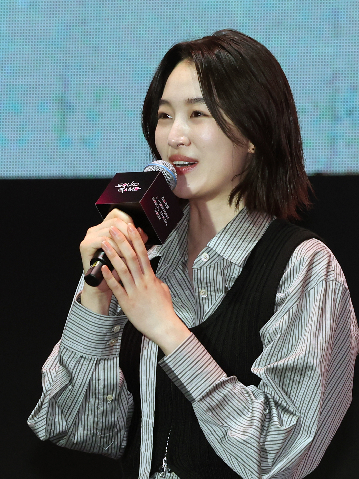 (서울=뉴스1) 황기선 기자 = 배우 원지안이 28일 오후 서울광장에서 열린 오징어 게임 시즌3 글로벌 피날레 무대인사에서 발언을 하고 있다. 2025.6.28/뉴스1