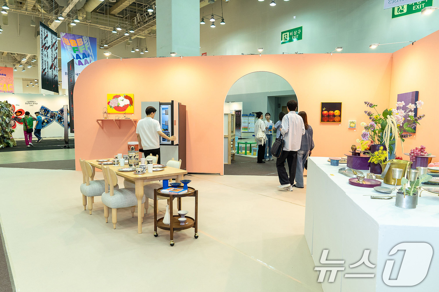 (서울=뉴스1) = 삼성전자가 지난 26일부터 28일까지 부산 해운대에서 열린 라이프스타일 전시 '2025 행복작당 부산'에 참가해 비스포크 AI 가전을 선보였다고 29일 밝혔다. …