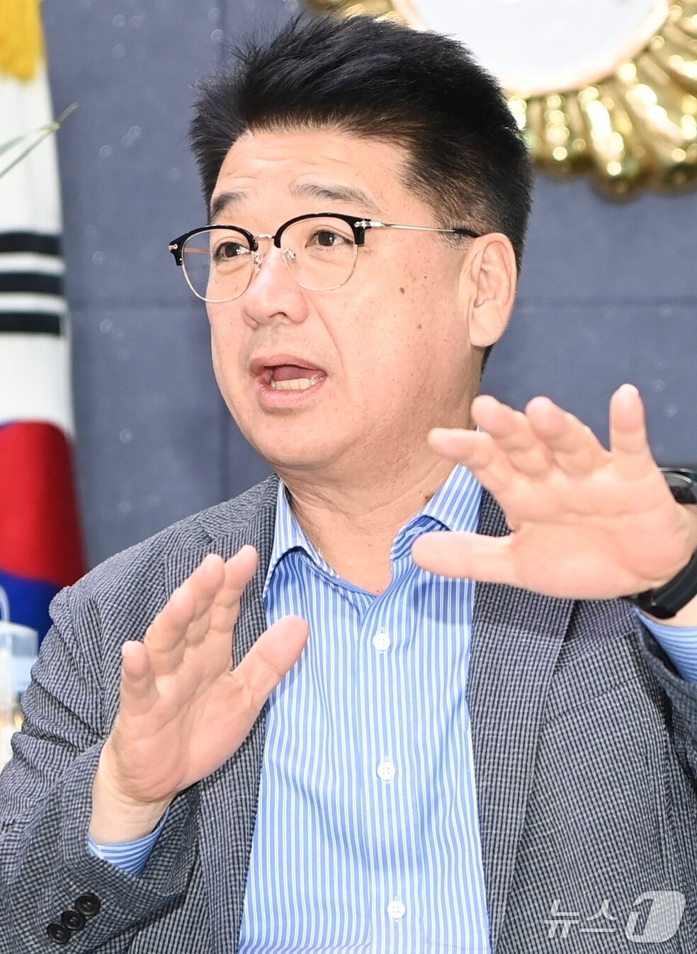 본문 이미지 - 뉴스1과 인터뷰하는 나영민 김천시의장 (김천시의회 제공. 재판매 및 DB금지)/뉴스1