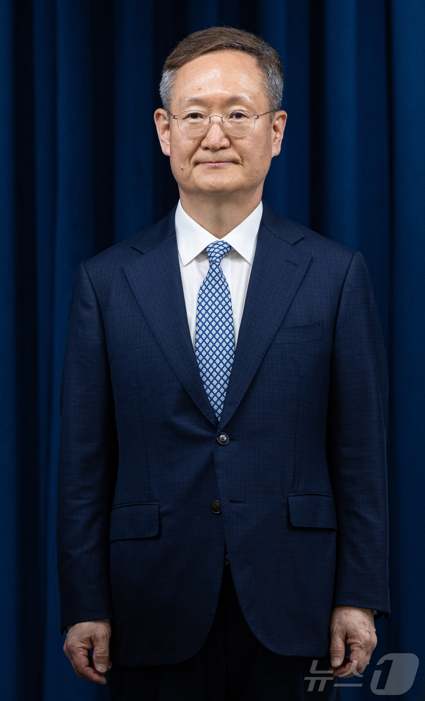 (서울=뉴스1) 이재명 기자 = 대통령실은 29일 서울 용산구 대통령실 청사에서 이재명 대통령이 신임 민정수석비서관에 봉욱 김앤장 법률사무소 변호사가 임명됐다고 밝혔다.사진은 이날 …