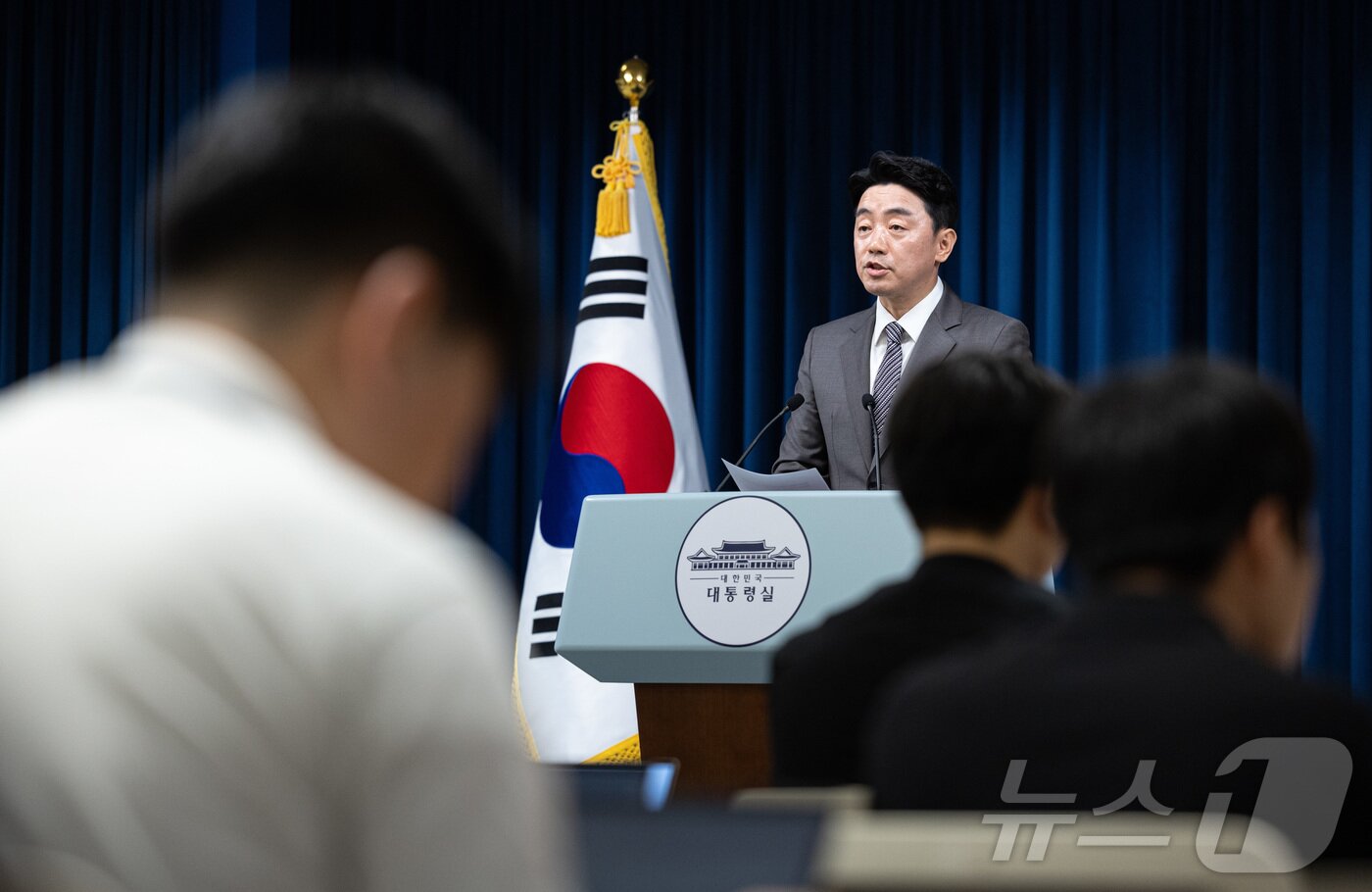 본문 이미지 - 강훈식 대통령 비서실장이 29일 서울 용산구 대통령실 청사에서 기획재정부·교육부·산업통상자원부·법무부·행정안전부·보건복지부 등 6개 부처 장관 인사 관련 브리핑을 하고 있다. 2025.6.29/뉴스1 ⓒ News1 이재명 기자