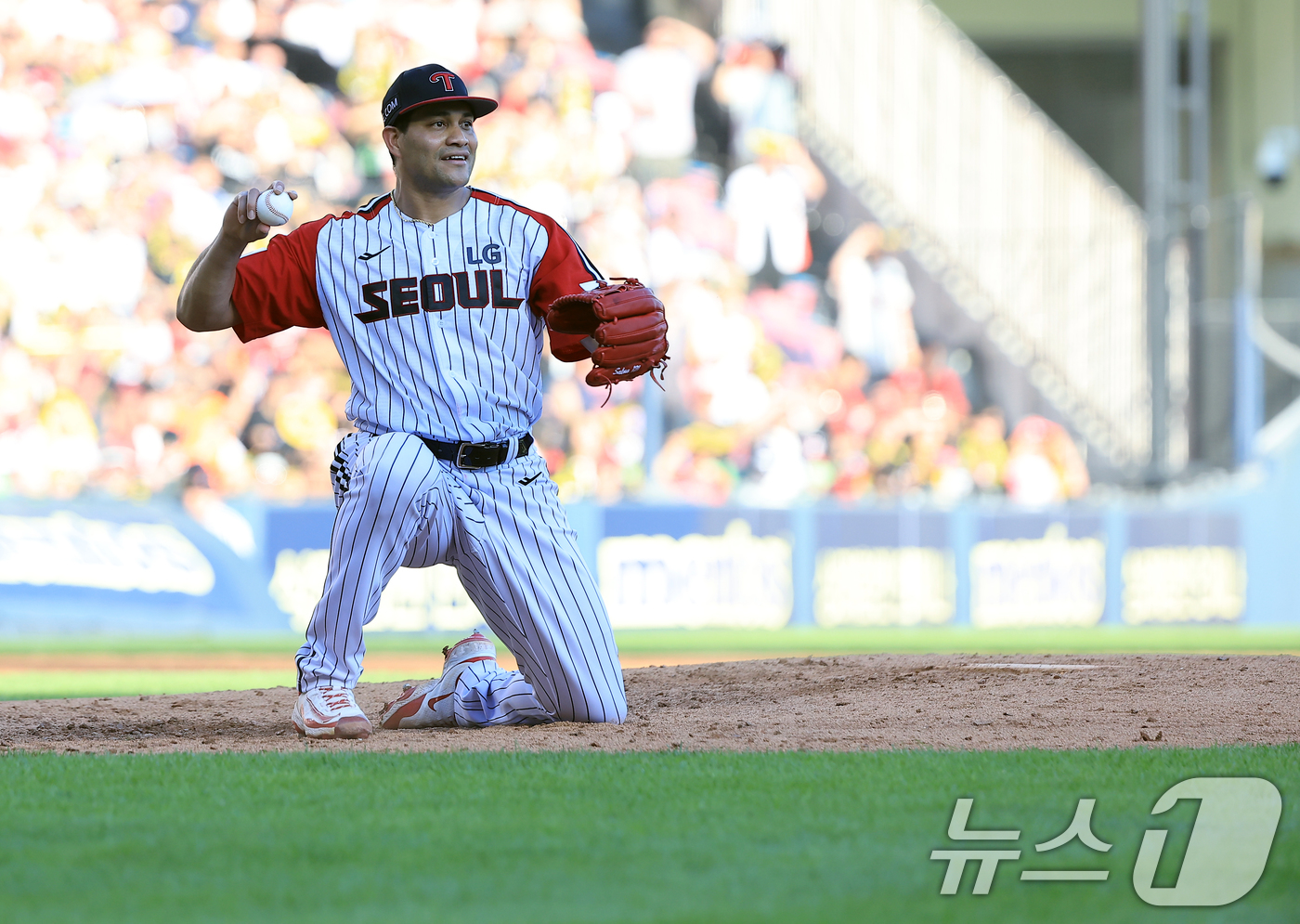 (서울=뉴스1) 박정호 기자 = 29일 오후 서울 송파구 잠실야구장에서 열린 프로야구 '2025 신한 SOL뱅크 KBO 리그' KIA 타이거즈와 LG 트윈스의 경기 5회초 1사 주 …