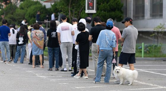 고등학생부터 109세 할머니까지…"대통령 잘 뽑아야" 투표 행렬(종합)