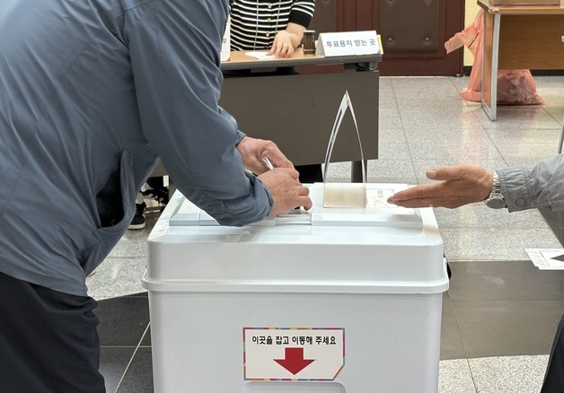 '기본소득' 특수 옥천군 전입인구 급증…지방선거 최대 변수되나