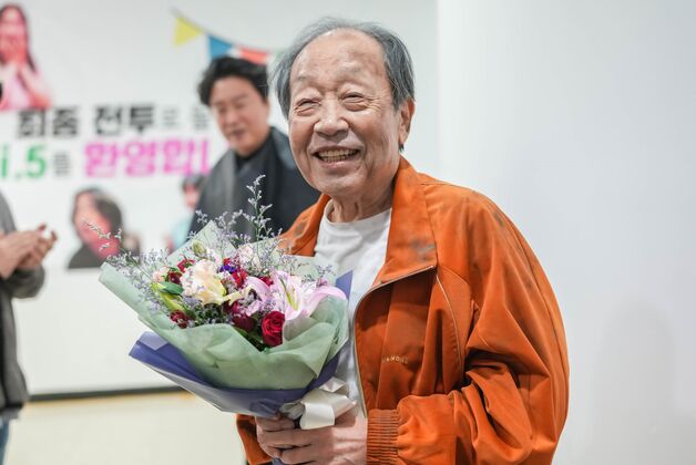88세 신구, 심장박동기 이식 후에도…'하이파이브' 촬영장서 건강한 모습