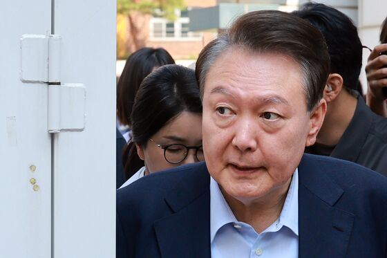 비상계엄 '정점' 향하는 경찰 사정 칼날…'尹 출석 요구' 초읽기