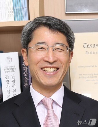 본문 이미지 - 이충기 경희대 관광·엔터테인먼트학부 관광학과 고황명예교수&#40;본인 제공&#41;