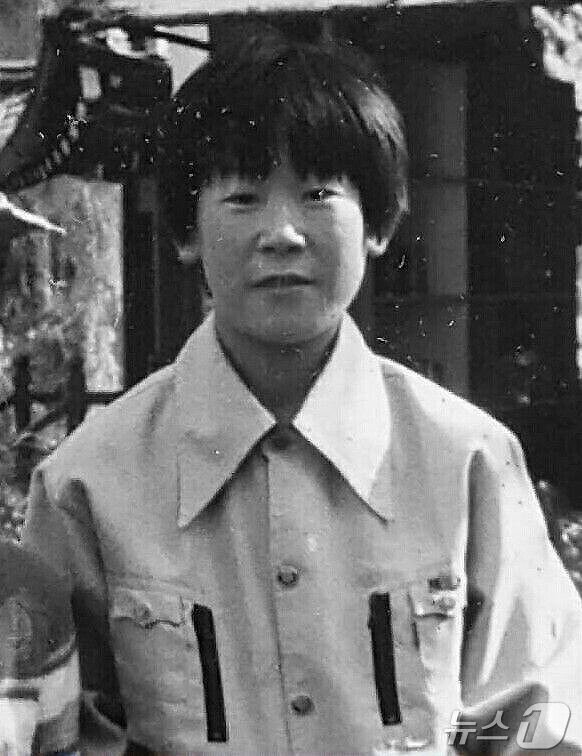 본문 이미지 - 이재명 더불어민주당 대통령 후보의 소년공 시절. &#40;더불어민주당 선대위 제공&#41; 2025.6.4/뉴스1