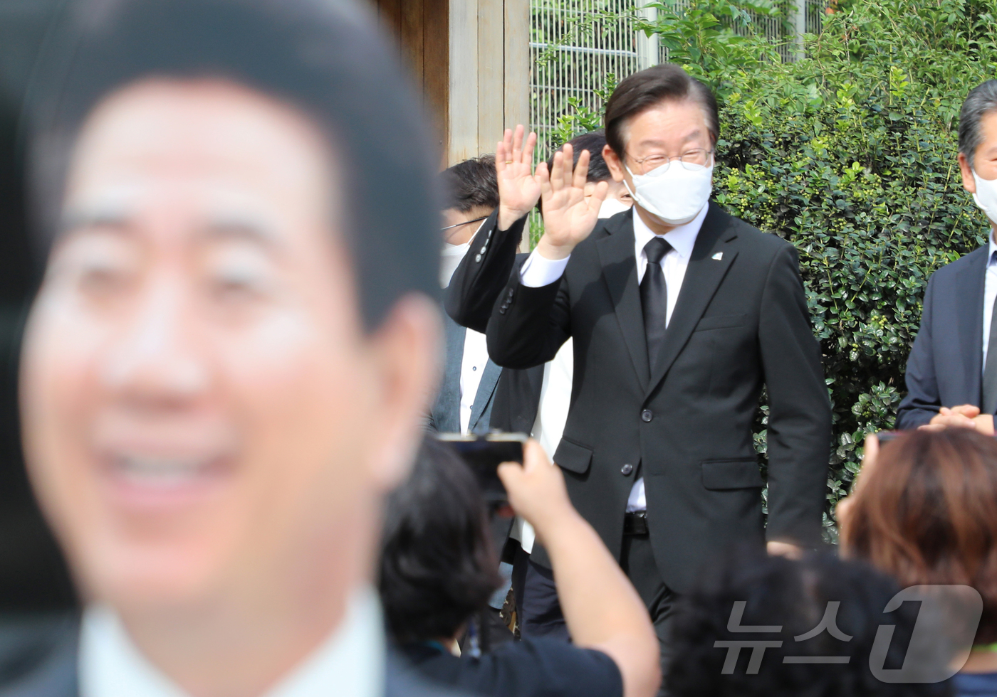 (서울=뉴스1) = 이재명 더불어민주당 대통령 후보가 4일 제21대 대한민국 대통령 당선이 확실시 되고 있다.사진은 2022년 9월 14일 이재명 더불어민주당 대표가 경남 김해 봉 …