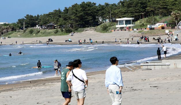 [오늘의 날씨] 제주(9일, 월)…구름 많다가 오후부터 '맑음'