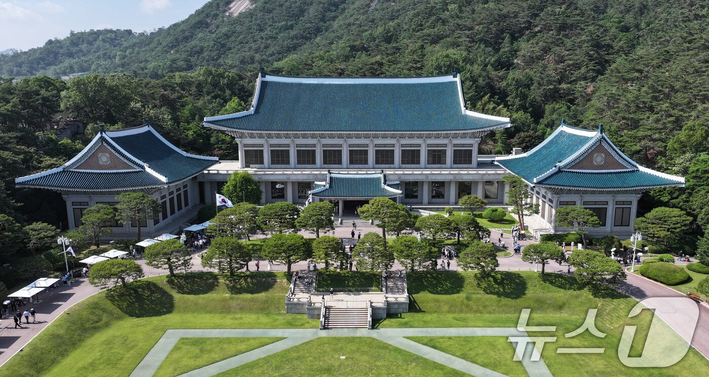 본문 이미지 - 청와대가 다시 대통령 집무실로 변경될 예정인 가운데 이재명 제21대 대통령은 당분간 용산 대통령실을 집무실로 사용한다. 2025.6.3/뉴스1 ⓒ News1 박지혜 기자