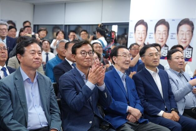 이재명, 부산서 40% 돌파…"목표 초과 달성"vs "끝까지 지켜보겠다"