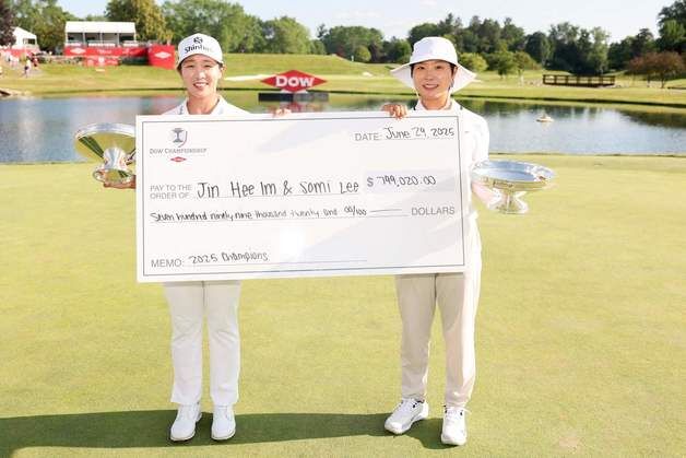 'LPGA 첫승 합작' 임진희-이소미 "드디어 해냈다…더 큰 목표 향해 도전"