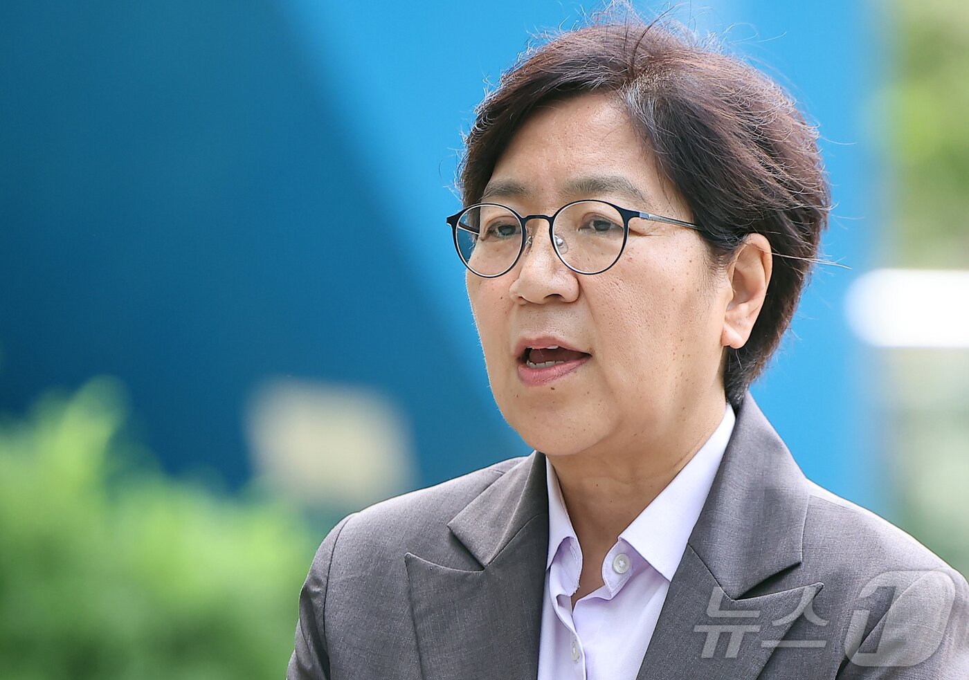 본문 이미지 - 정은경 보건복지부 장관 후보자가 30일 오전 서울 중구 소월로 T타워에 마련된 인사청문회 준비 사무실로 출근하며 취재진의 질문에 답변하고 있다. 2025.6.30/뉴스1 ⓒ News1 김진환 기자