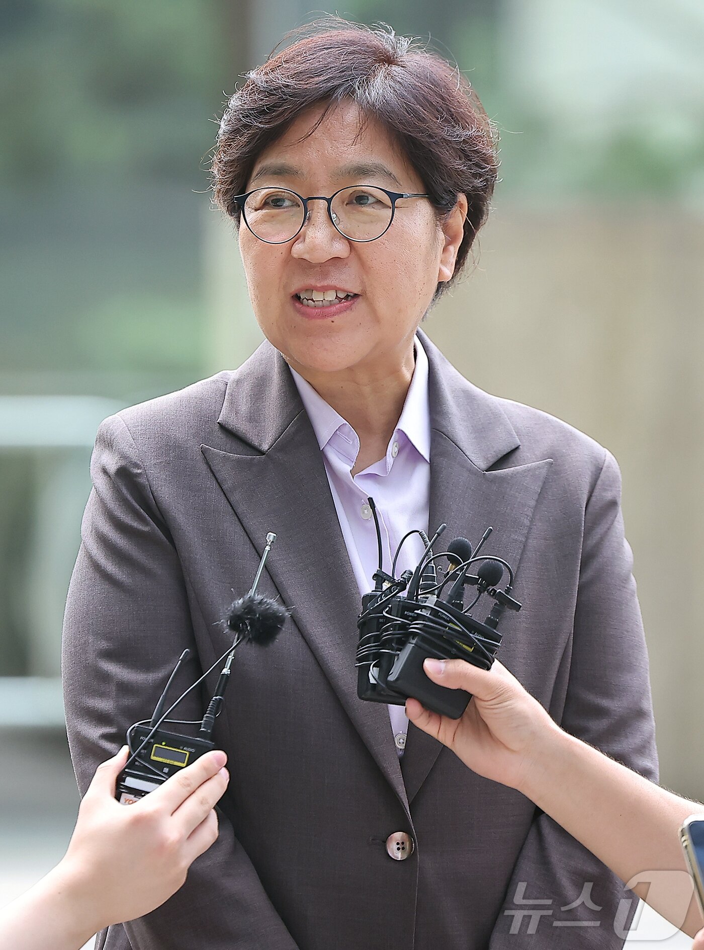 본문 이미지 - 정은경 보건복지부 장관 후보자가 30일 오전 서울 중구 소월로 T타워에 마련된 인사청문회 준비 사무실로 출근하며 취재진의 질문에 답변하고 있다. 2025.6.30/뉴스1 ⓒ News1 김진환 기자