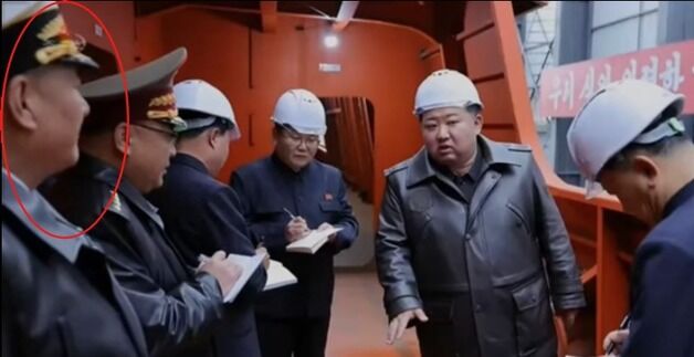 오락가락 北 매체…'경질' 후 '삭제'됐던 해군사령관 재등장