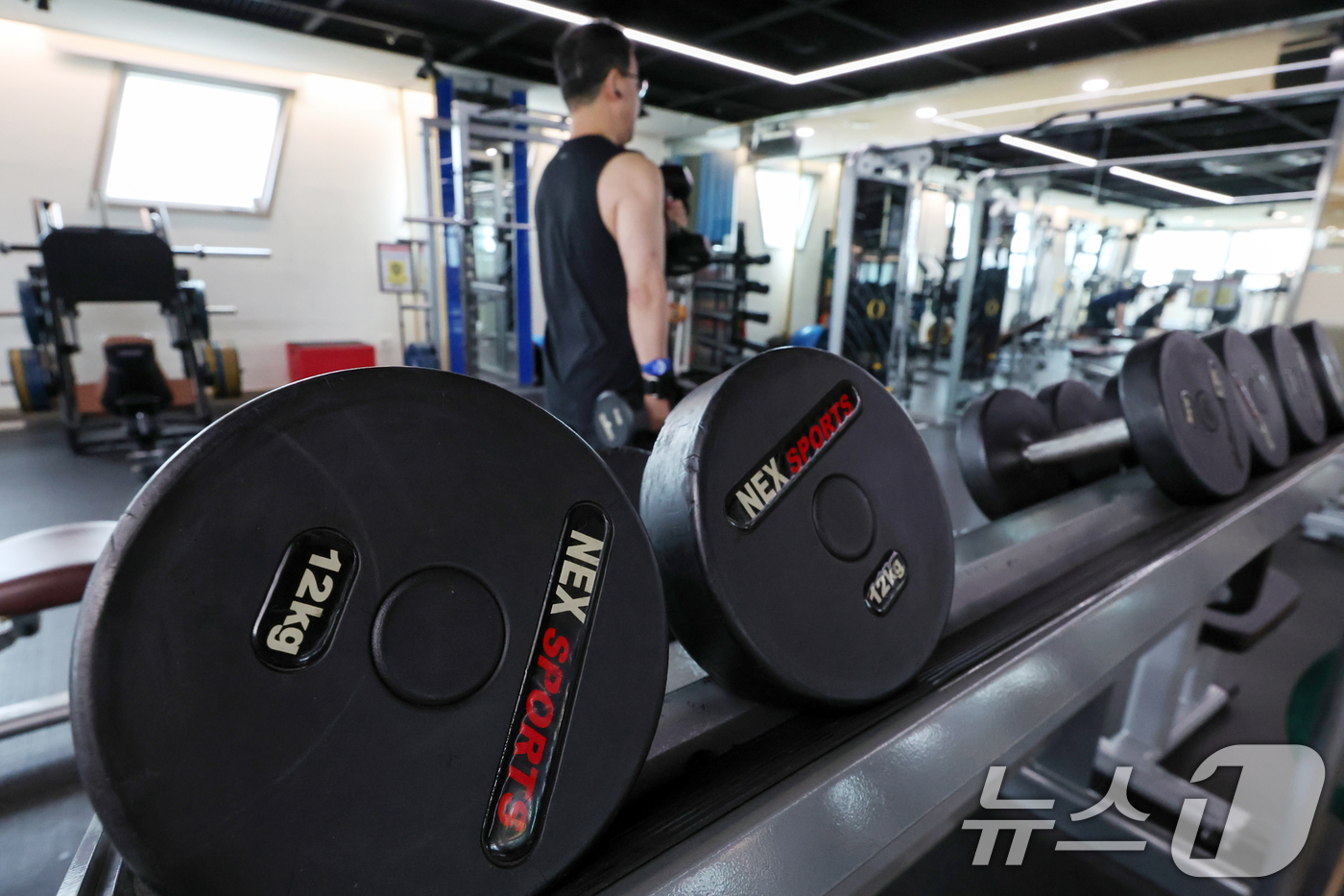 (서울=뉴스1) 민경석 기자 = 7월 1일부터 전국 1000여 개 헬스장·수영장 시설 이용료에 대해 소득공제를 받을 수 있게 된다.문화비 소득공제는 그동안 주로 문화예술 분야에 적 …