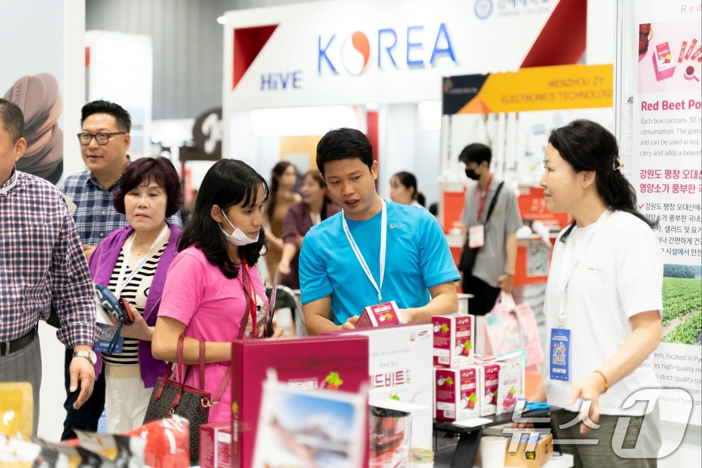 (서울=뉴스1) = 한국무역협회는 코엑스와 공동으로 베트남 호치민 SECC 전시장에서 오는 5일부터 '2025 베트남 국제 프리미엄 소비재전'을 개최한다고 4일 밝혔다.사진은 '2 …