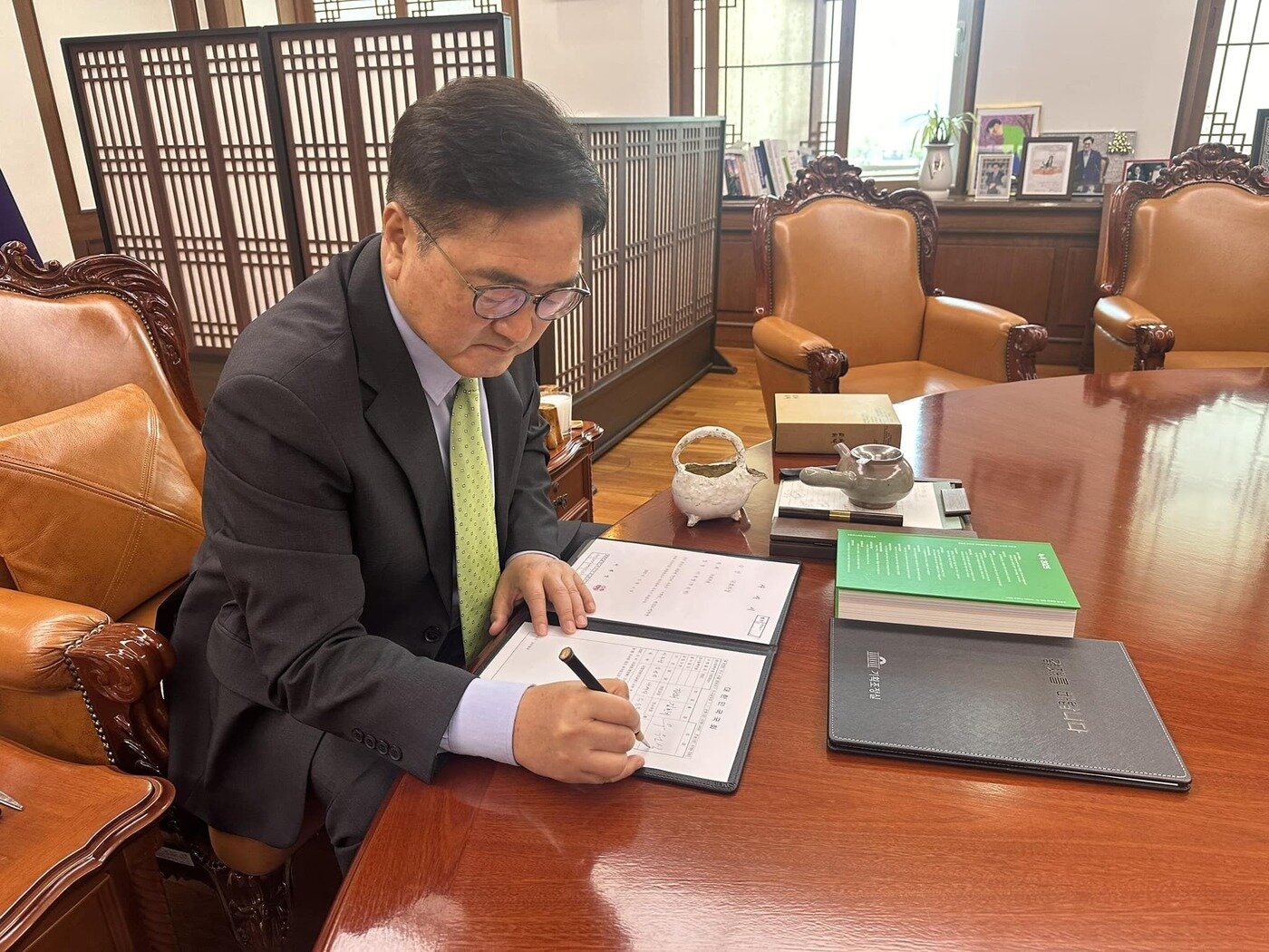 본문 이미지 - (우원식 국회의장 페이스북 갈무리)