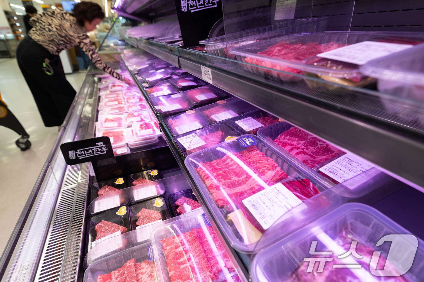 (서울=뉴스1) 이승배 기자 = 통계청이 4일 발표한 '2025 5월 소비자물가동향'에 따르면 지난달 소비자물가지수는 116.27(2020=100)로, 전년 동월보다 1.9% 상승 …