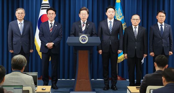 "이재명 대통령 일단 트럼프 위기부터 극복해야"-BBC