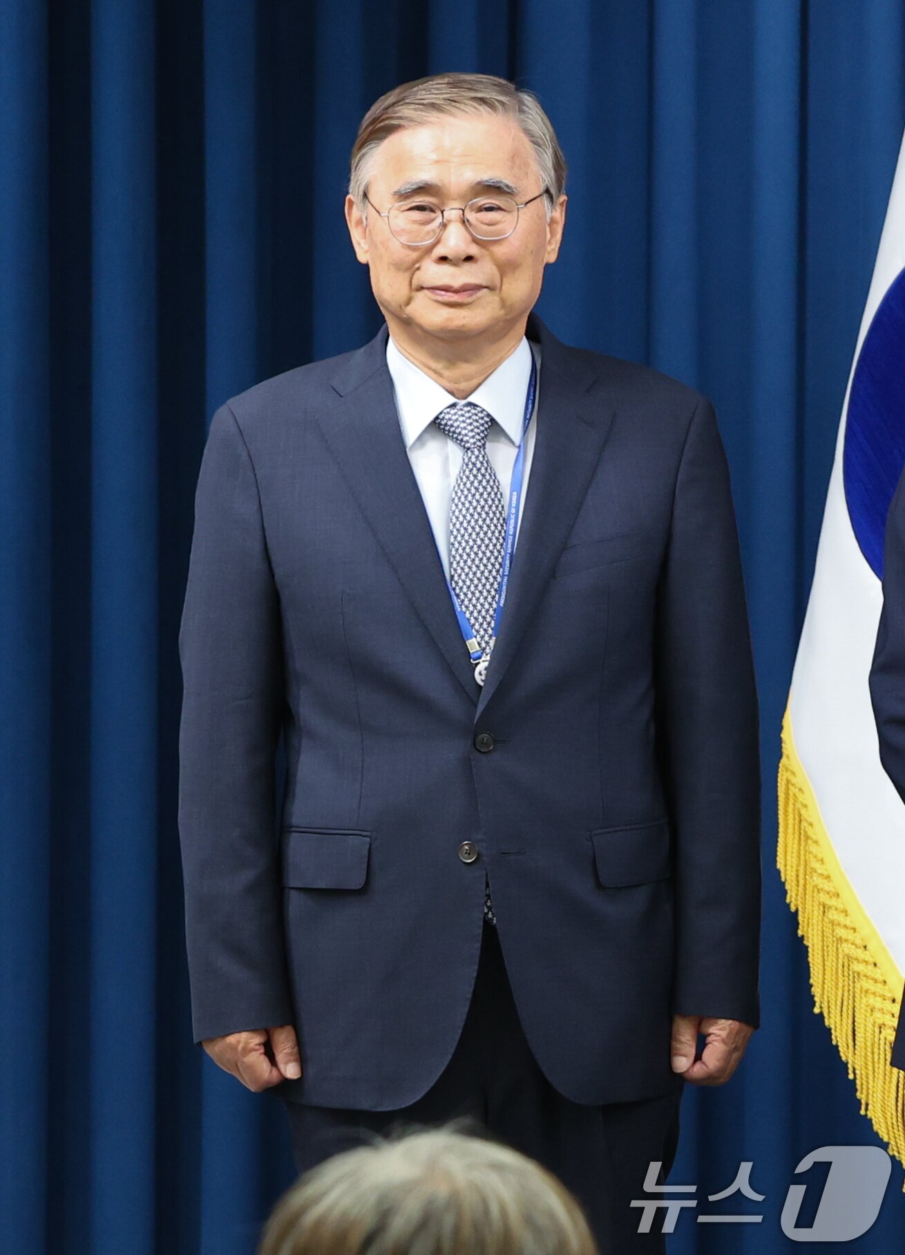 본문 이미지 - 이재명 정부 첫 국가정보원장 후보자로 임명된 이종석 전 통일부 장관이 4일 서울 용산구 대통령실 청사 브리핑룸에서 열린 인선 발표에 참석해 있다. 2025.6.4/뉴스1 ⓒ News1 허경 기자