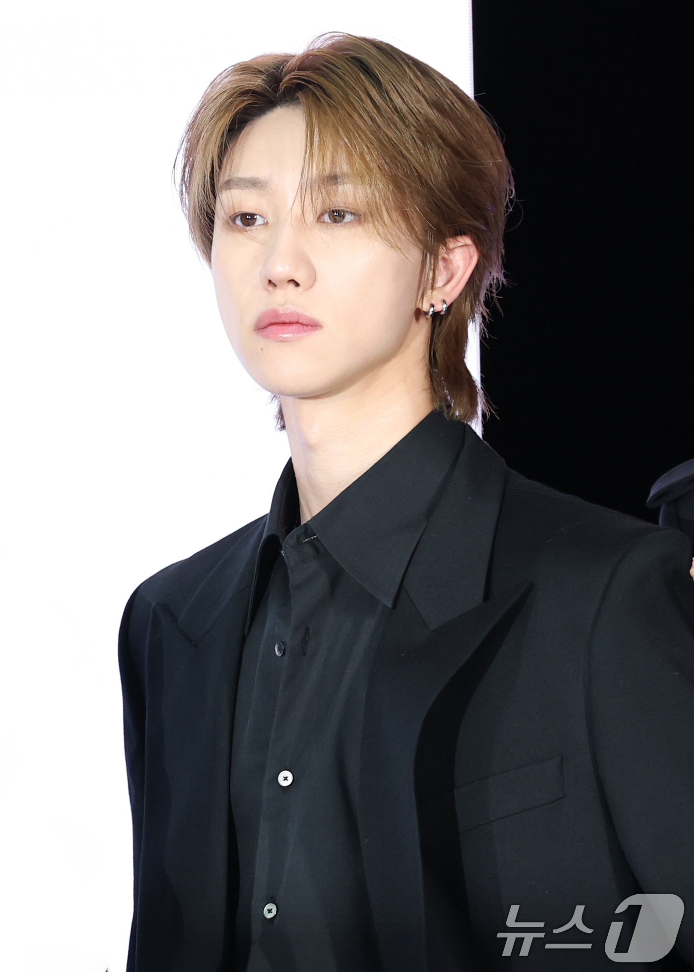 (서울=뉴스1) 권현진 기자 = 그룹 세븐틴의 디에잇이 4일 오후 서울 용산구 한화손해보험 한남사옥에서 열린 에어비앤비 포토행사에 참석해 포즈를 취하고 있다. 2025.6.4/뉴스 …