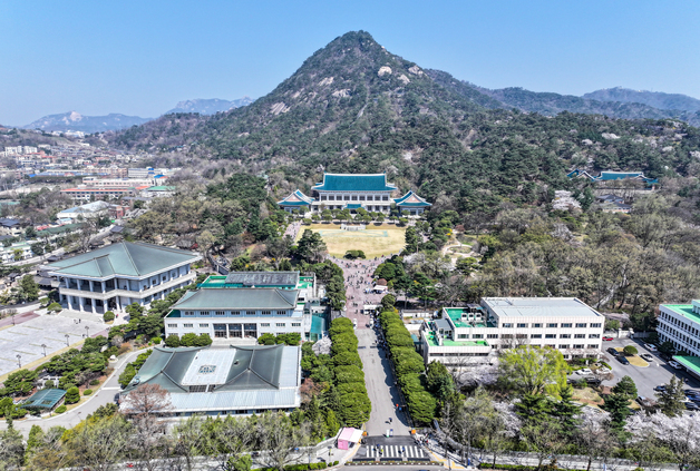 靑, 김여정 담화에 "남북 소통으로 신뢰와 관계 회복 기대"