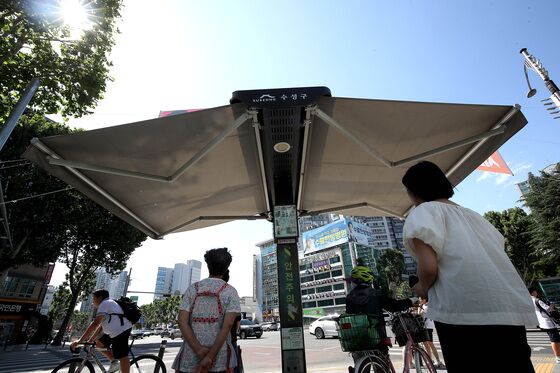 [오늘의 날씨] 경기(6일, 금)…낮 최고 30도 '초여름 날씨'