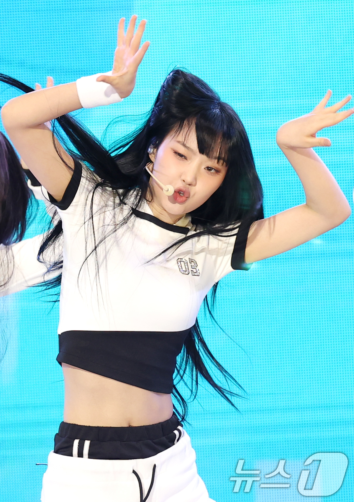 (서울=뉴스1) 권현진 기자 = 그룹 유스피어(USPEER)의 시안이 4일 서울 마포구 SBS 프리즘타워에서 가진 첫 싱글 '스피드 존'(SPEED ZONE) 발매 쇼케이스에서 타 …