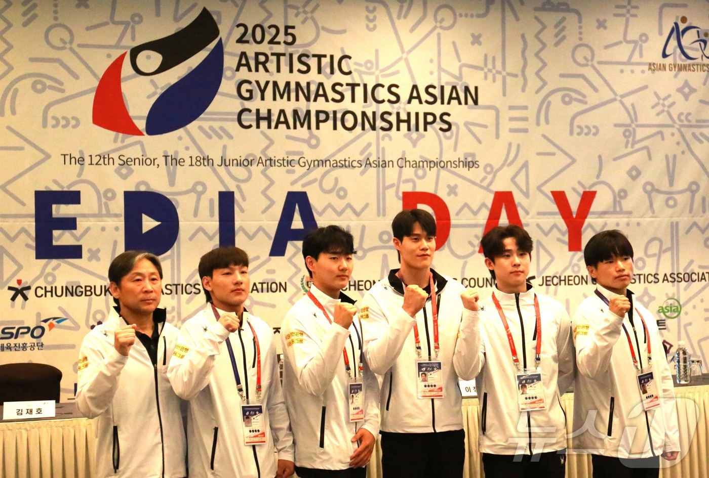 (세종ㆍ충북=뉴스1) 손도언 기자 = 한국 체조의 간판 김재호, 문건영, 허웅 등 우리나라 체조 대표팀이 4일 제천의 한 컨벤션 센터에서 열린 '2025 기계체조 아시아선수권대회' …