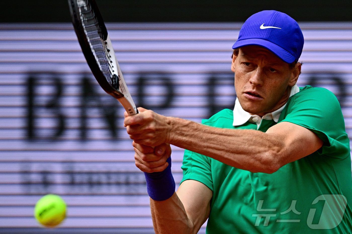 본문 이미지 - 얀니크 신너르는 개인 첫 번째 프랑스오픈 우승에 도전한다. ⓒ AFP=뉴스1