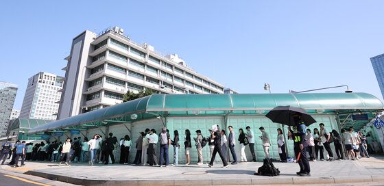 美시민권 취득 더 어려워진다…"20문제 중 12문제 맞히도록 개편"