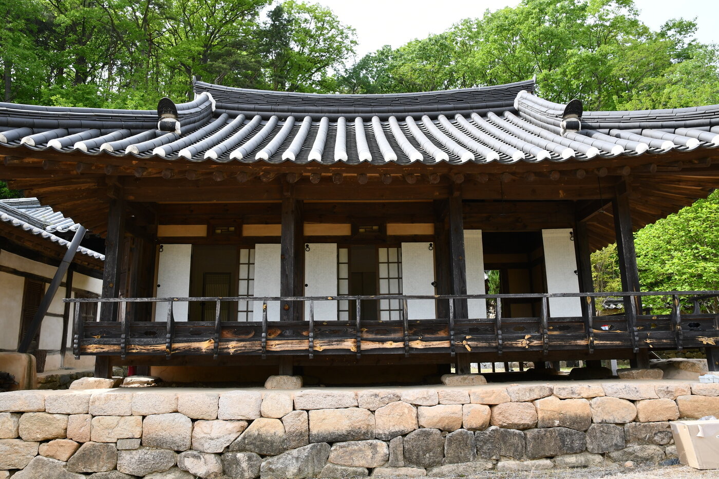본문 이미지 - '안동 전주류씨 삼산고택' 사랑채 전경(국가유산청 제공)