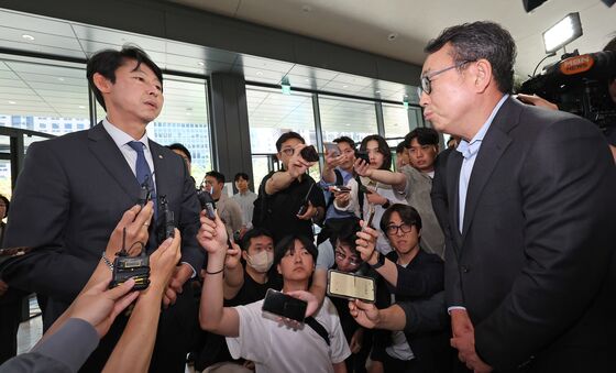 민주 이훈기, 최태원 SK 회장 면담 불발…"SKT 위약금 문제 결단을"