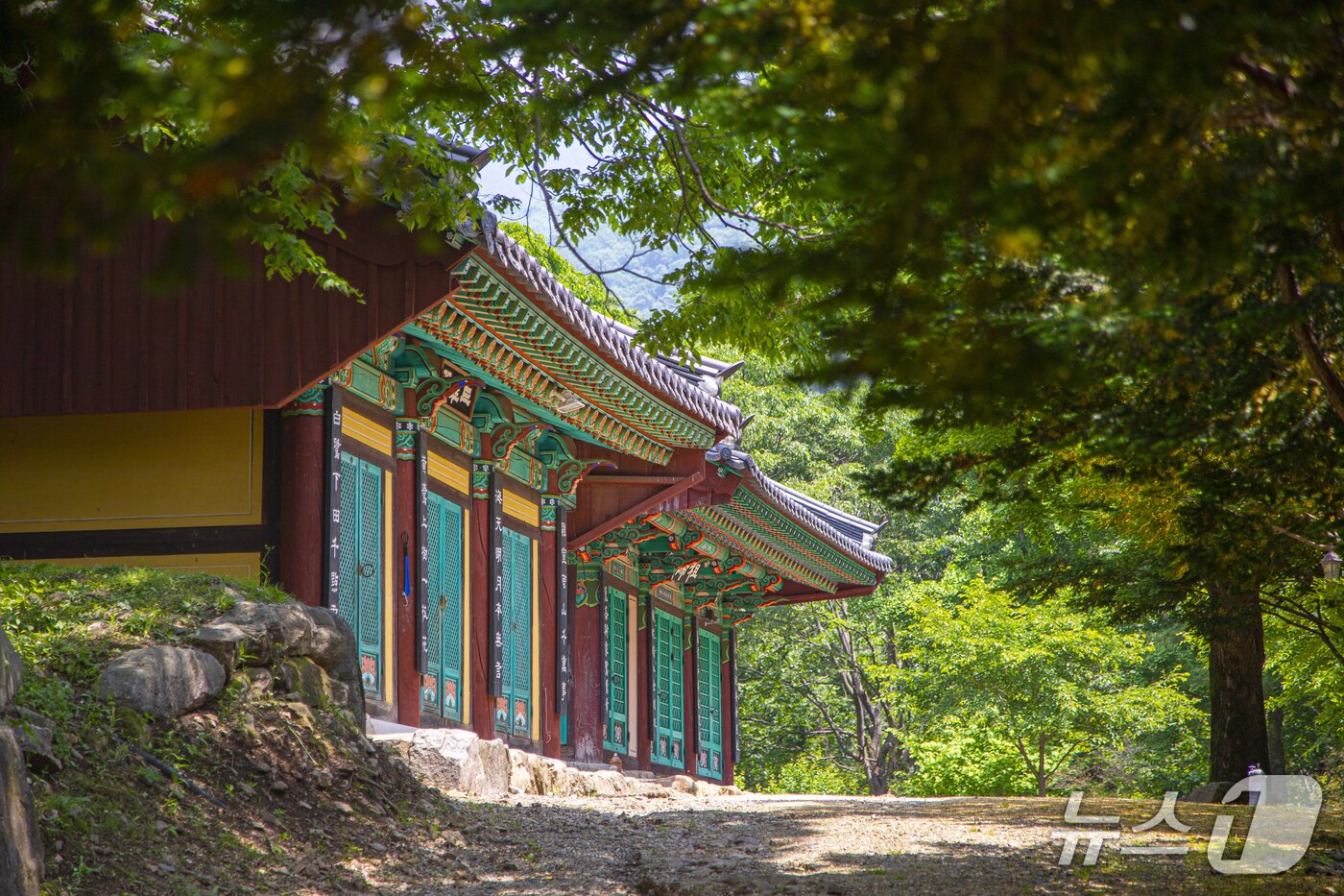 본문 이미지 - 계곡과 어우러진 양평군 &#39;사나사&#39;.&#40;경기관광공사 제공. 재판매 및 DB금지&#41;/뉴스1