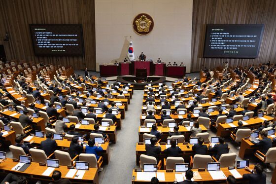 '내란 김건희 채상병 특검법·검사징계법' 與주도 본회의 통과