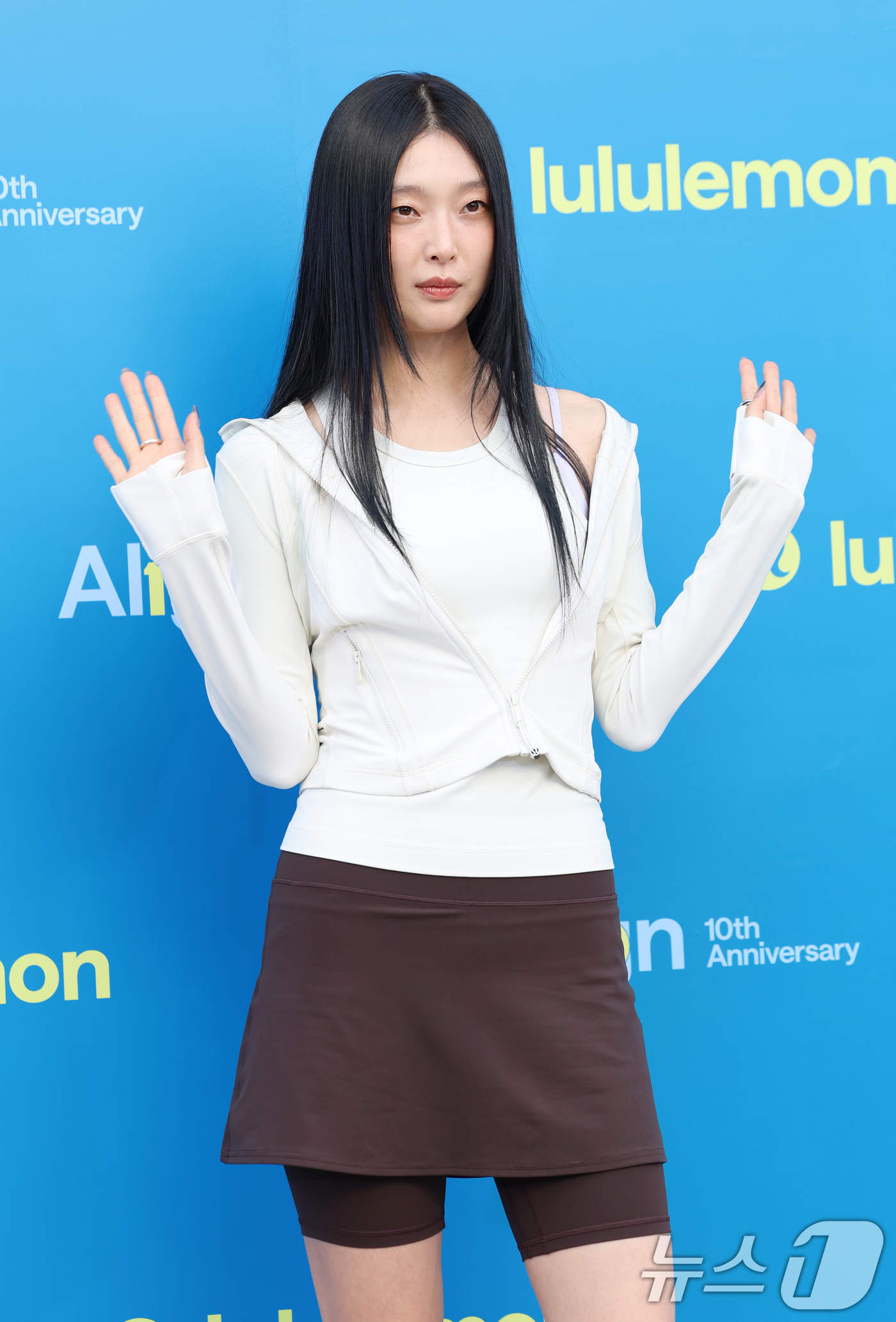 (서울=뉴스1) 권현진 기자 = 모델 김성희가 5일 서울 성동구 성수동 LCDC 서울에서 열린 ‘룰루레몬(Lululemon) 얼라인 출시 10주년 기념 포토콜‘에 참석해 포즈를 취 …