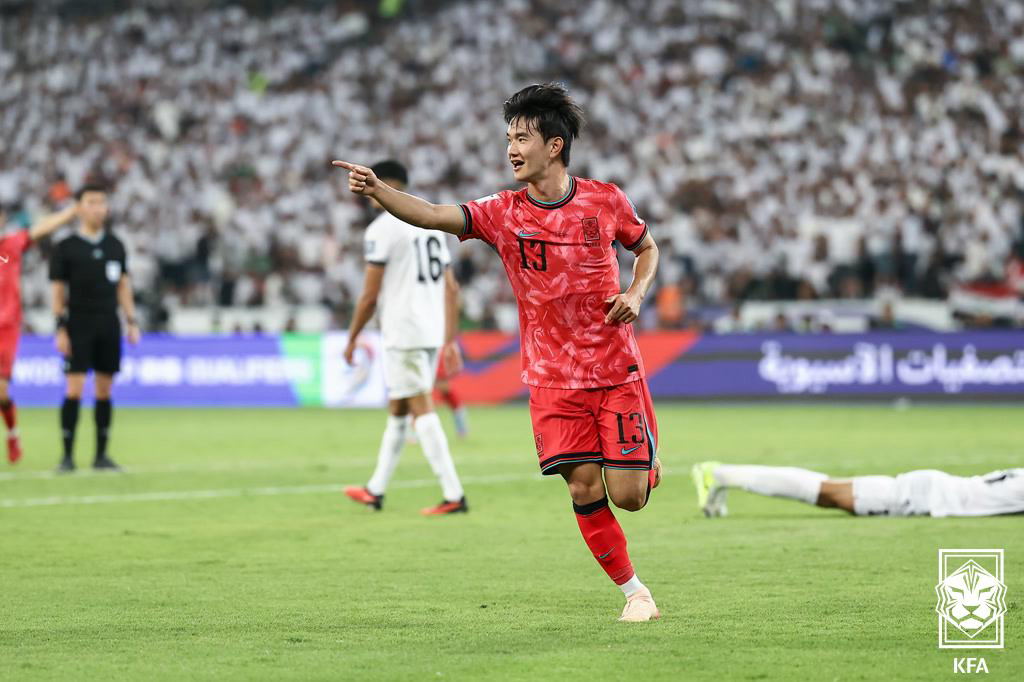 (서울=뉴스1) = 대한민국 축구 국가대표팀 김진규가 6일(한국시간) 이라크 바스라 국제경기장에서 열린 2026 국제축구연맹(FIFA) 북중미 월드컵 아시아 3차 예선 B조 조별리 …