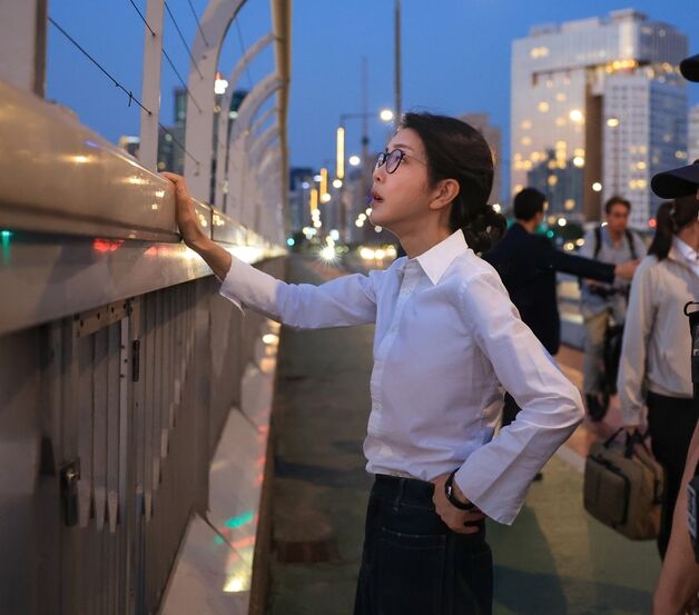 '대통령실 브이로그' 여직원은 김건희 사진사…"안하무인, 사고 많이 쳤다"