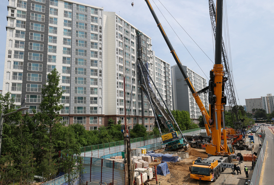 항타기 전도 방지장치 의무화…철도현장 중장비 안전체계 강화