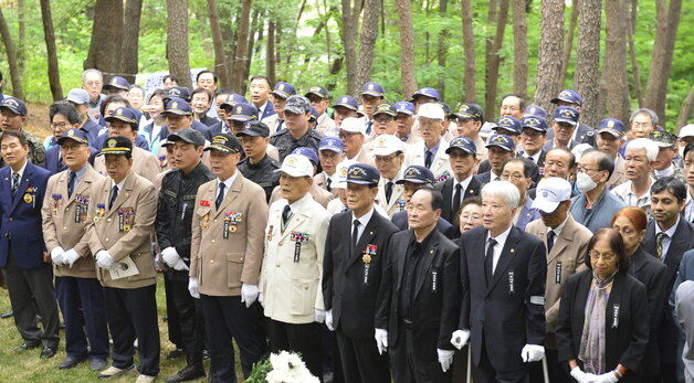 \"국가를 위한 숭고한 희생 기억하겠습니다\"